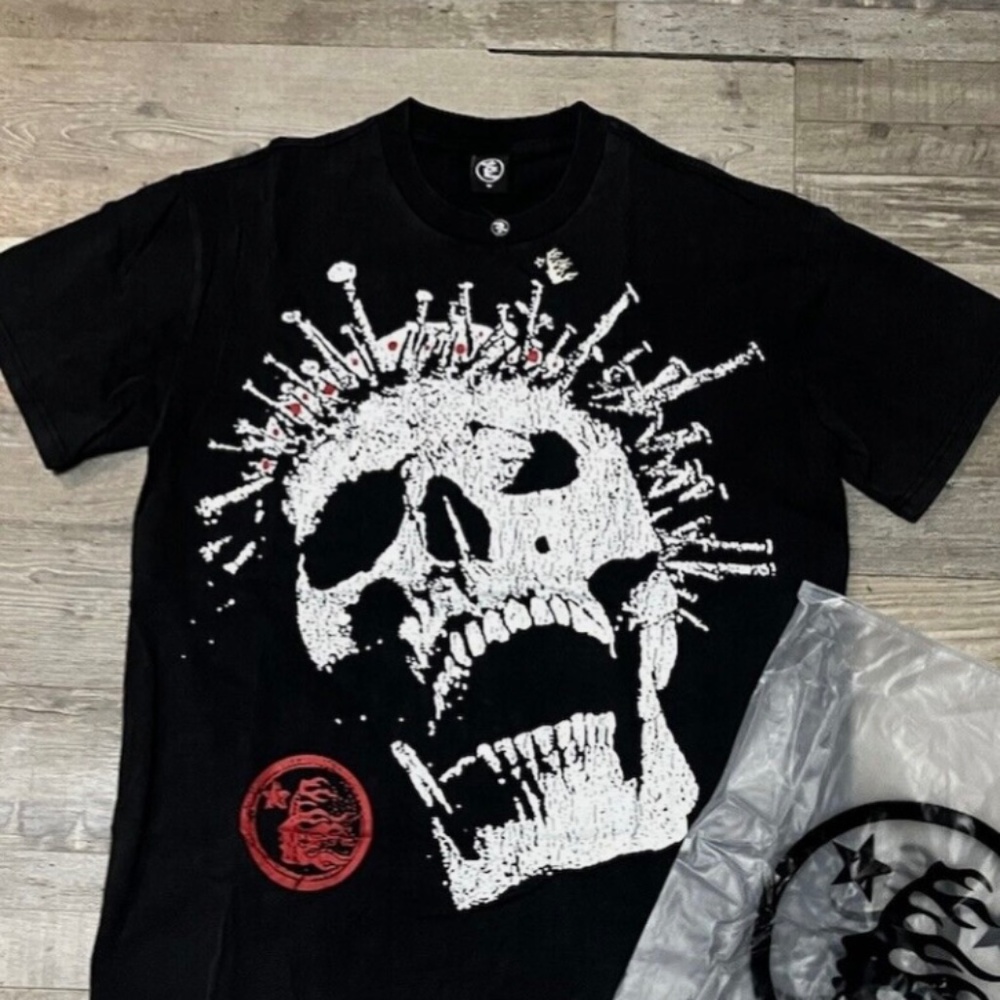 Hellstar Crowned Skull Tshirt Medium - Picture 1 of 1